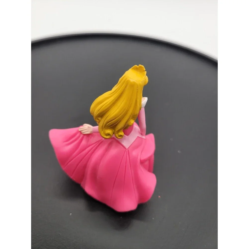 Disney Princess Sleeping Beauty Aurora Sitting PVC Figure 3